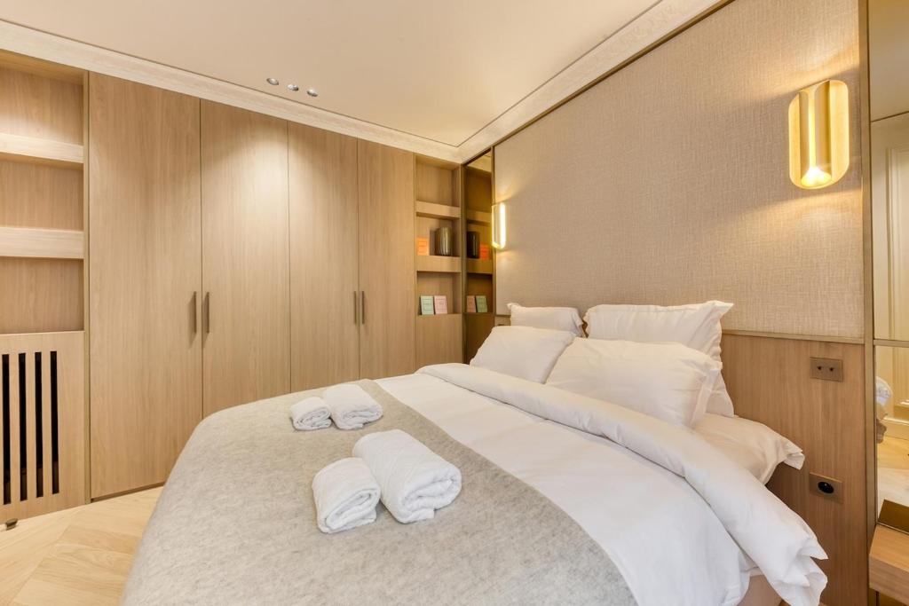 Cheval Blanc 3BR 2BA AC Louvre - 5