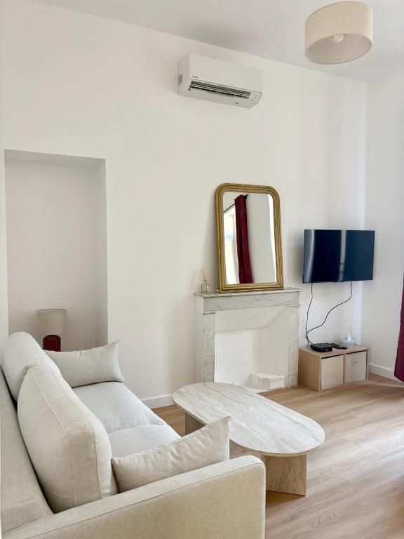 Appartement rénové avec balcon au cœur d Avignon - 2