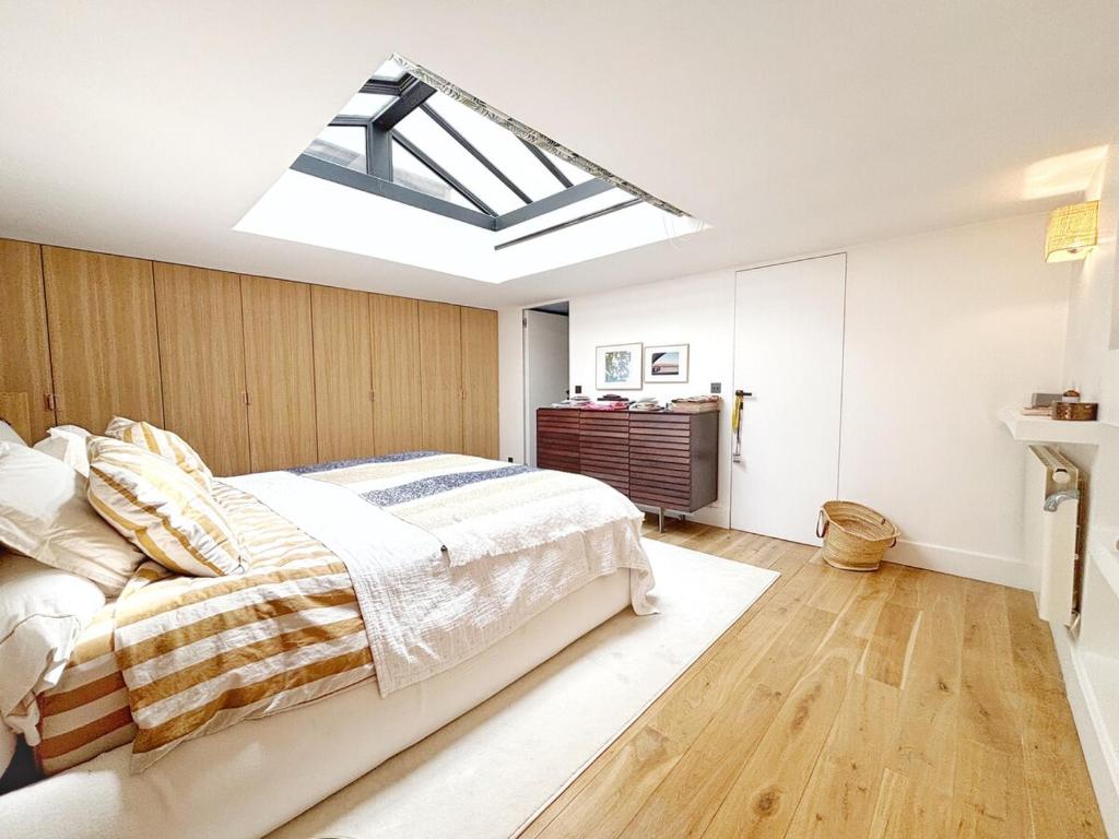Rare 200 m Paris Loft3 - 4