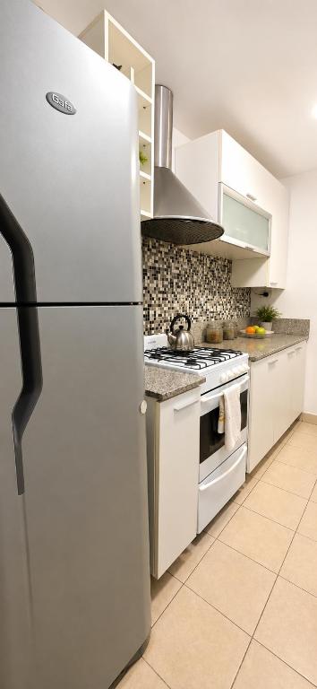 Moderno departamento de 2 dormitorios con piscina - 3