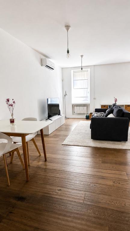 Modern Apartment next to Gae Aulenti - 2