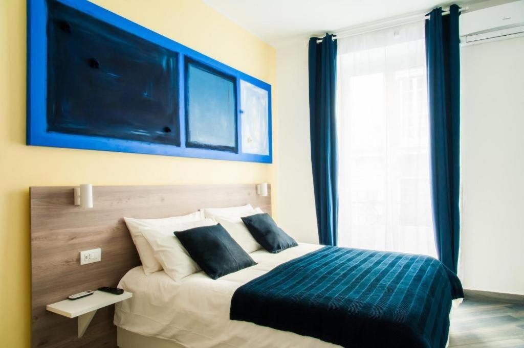 Demi Rooms - 1