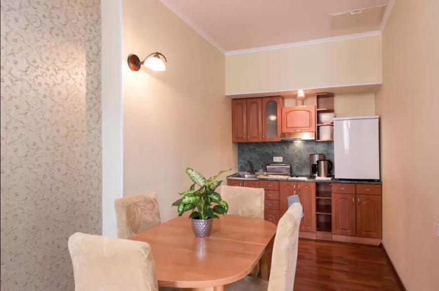 Kitchen, Tallinn City Apartments Residence in Tallinn