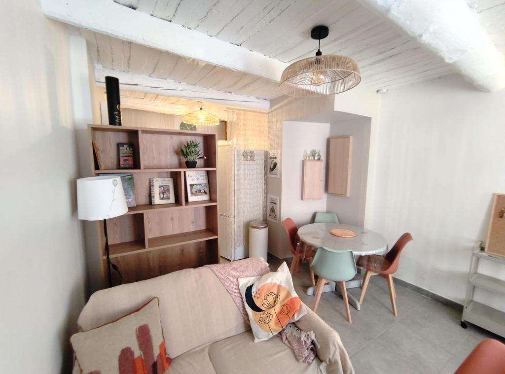 Maison au centre ville, étoilée, une chambre - 3