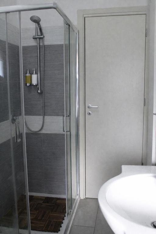 Cozy Apartament near Trastevere Metro B a 10 min - 5