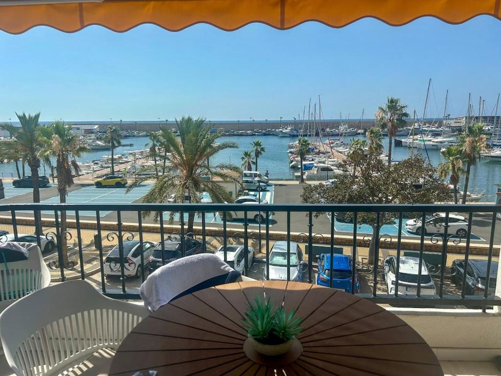 The Portside Jewel Puerto Villajoyosa Beachfront - 4