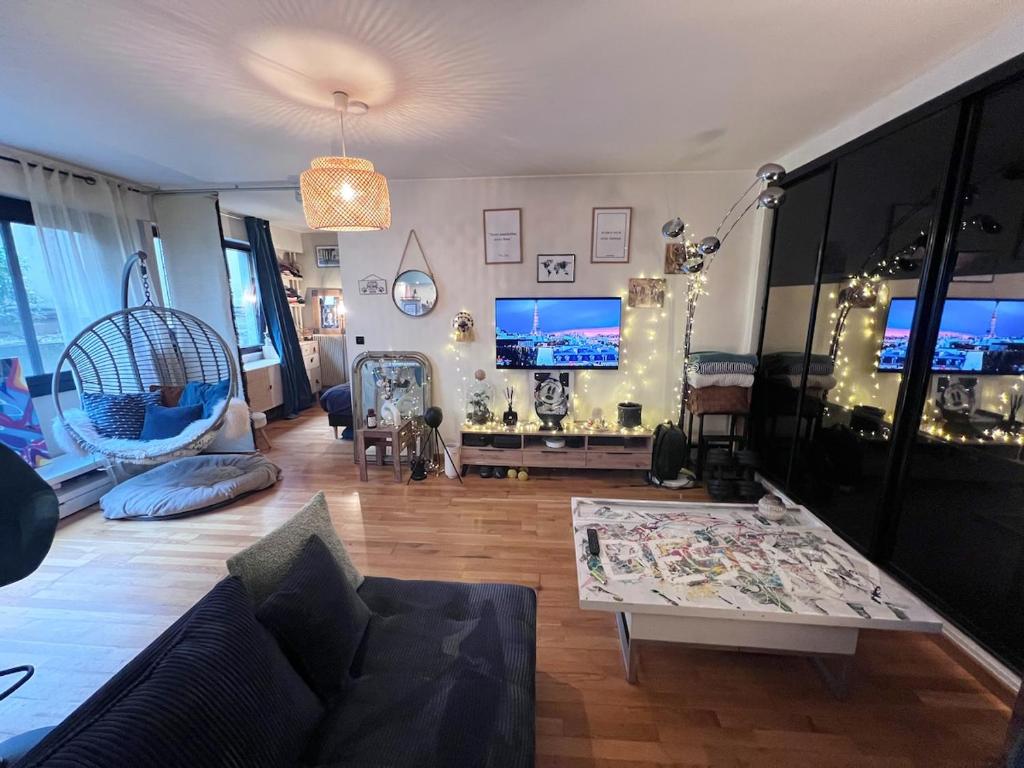 Cosy flat, quiet place, next to market & bakery - 1