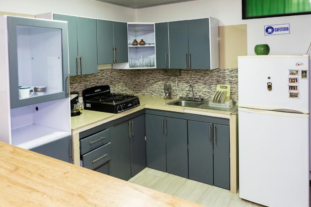 CATLEYA Hostal - 3