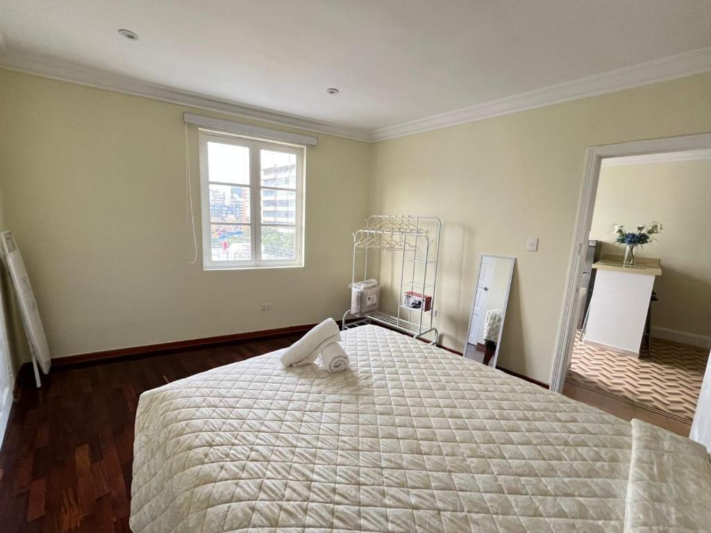 Newly-renovated flat - 3