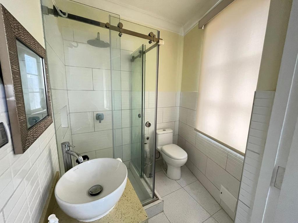 Newly-renovated flat - 5