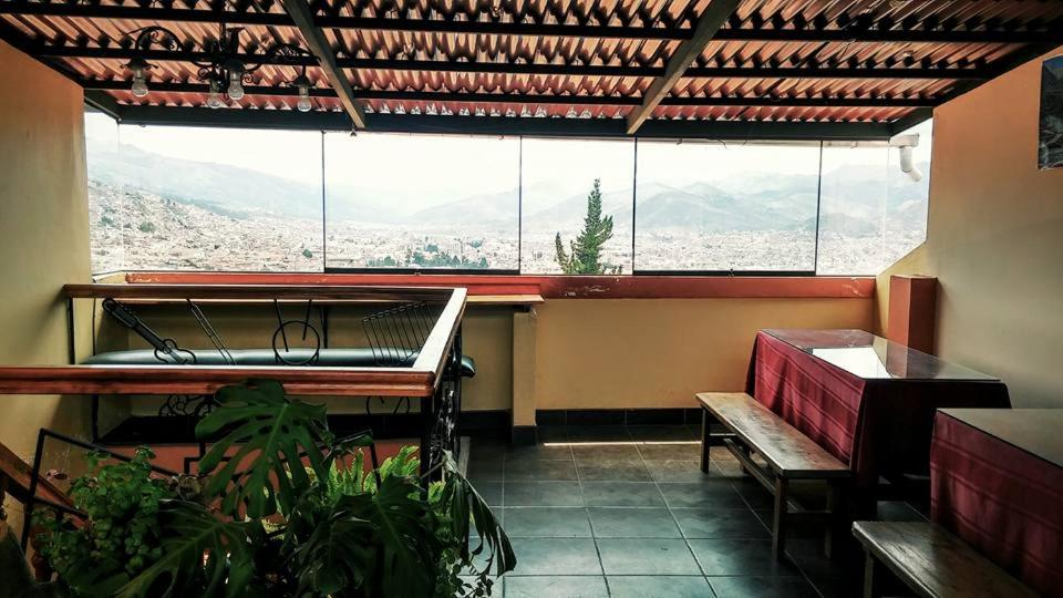 Santana Hostel - 1