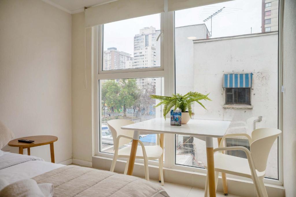 Bright Studio in Santiago Centro with City Views - 2