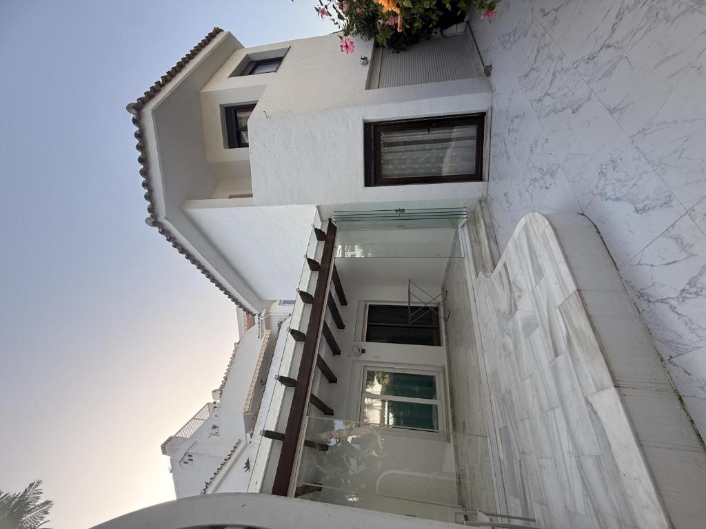 Casa en Marbella para 6 con playa y 2 piscinas - 1