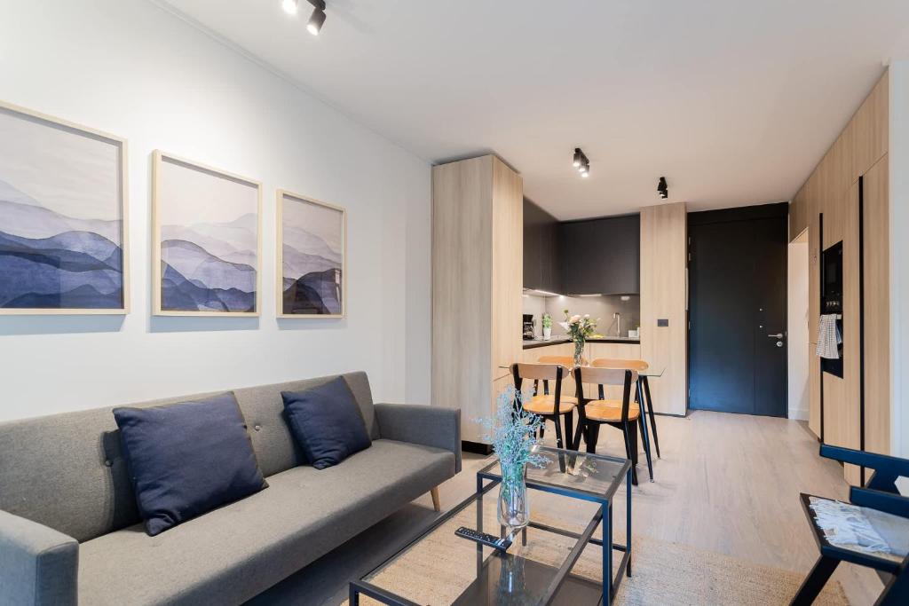 Chic 1BR Flat Presidente Riesco Premier Living - 3