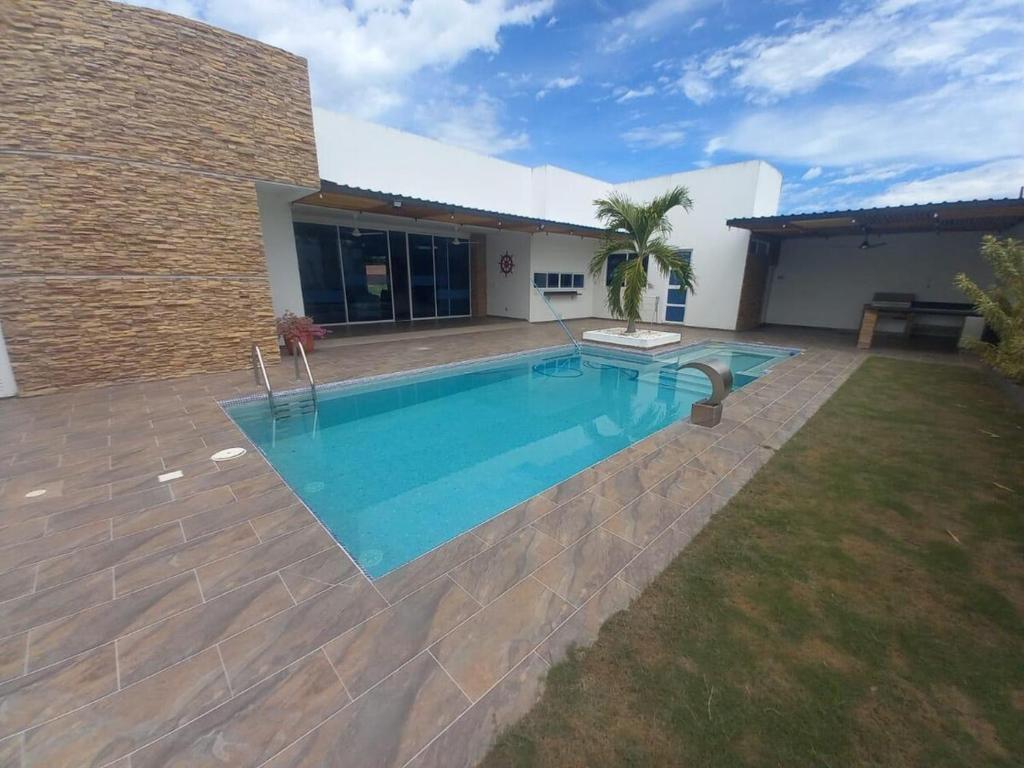 Luxury house with private pool for 12 people - 4