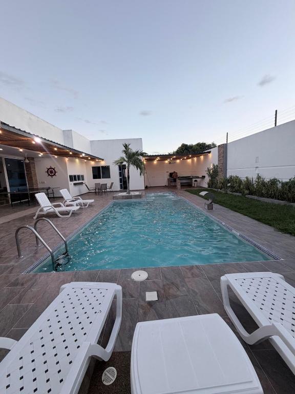 Luxury house with private pool for 12 people - 5