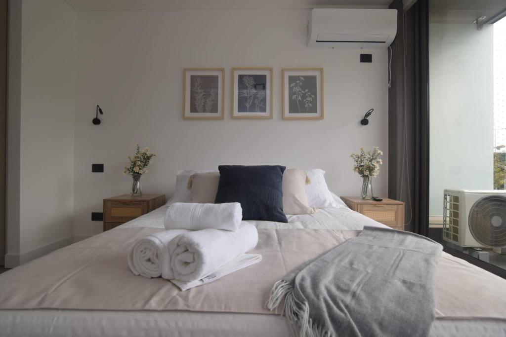 Modern 2BR Apartment in Prime Las Condes with Pool - 2