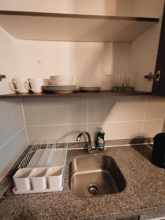 Center Apartment 2 Bedroom 2 Bath and Parking - 5