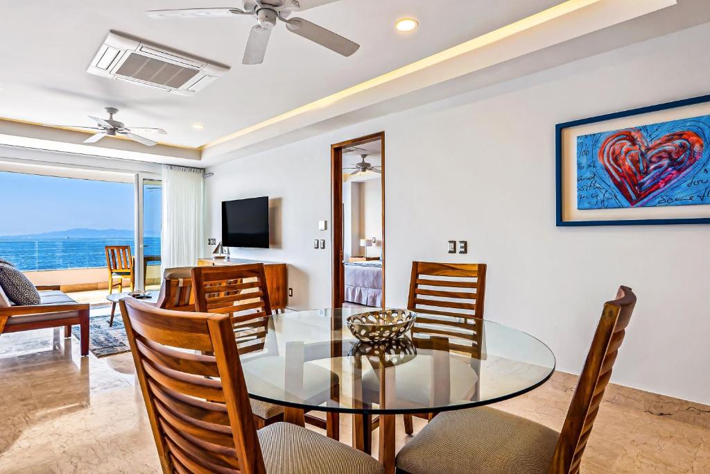 Blue Horizon 204 | 1BR/1BA Puerto Vallarta | Ocean View, Pool, Gym - 1