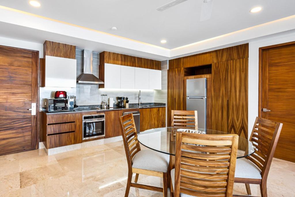 Blue Horizon 303 in Puerto Vallarta | Ocean View, Pool, Gym - 4