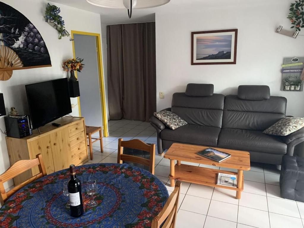 Les Villas de l" OASIS nudist naturist - 3