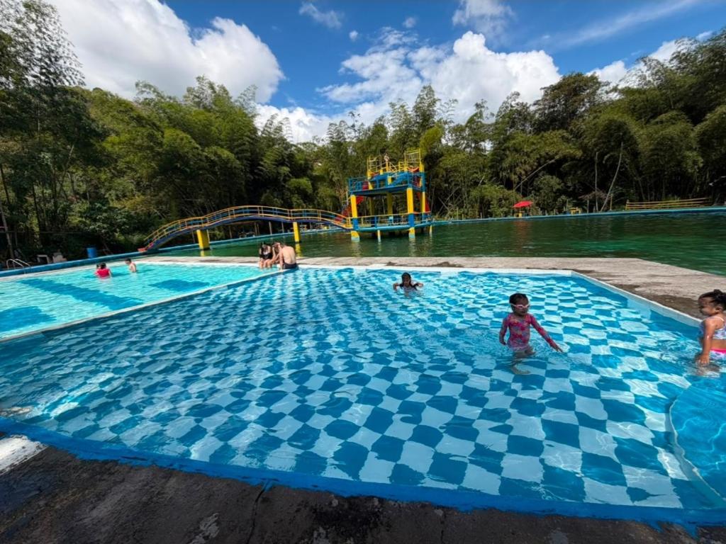 HOTEL Parque recreacional EL LAGO LIBANO - 4