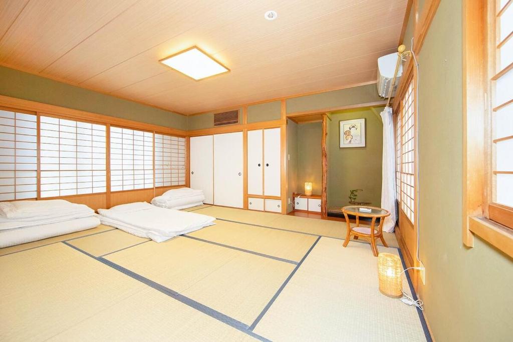 NonNon House 大阪日本橋好立地豊富設備多様間取りグループ向け簡易キッチン付き
