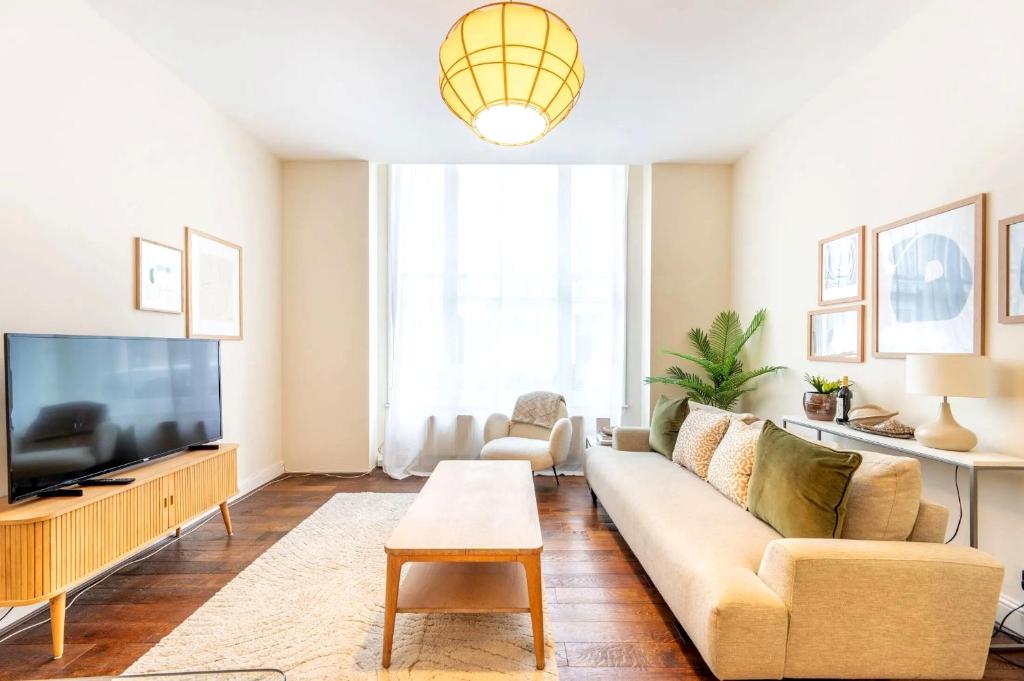 Apartamento moderno de dos dormitorios - 4