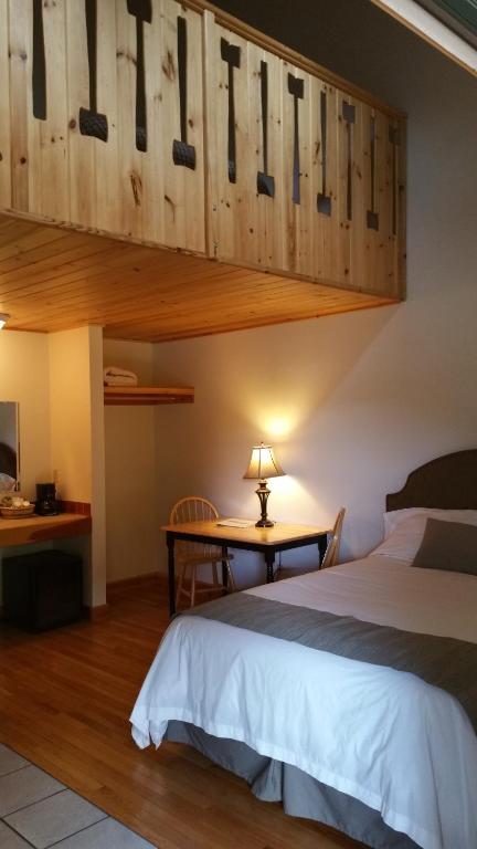 Lenroot Lodge photo