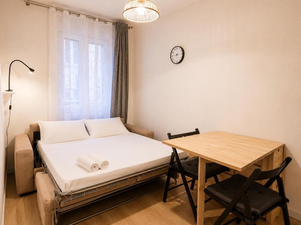 Xenia - 3 room apt at Via Enrico Cravero 4 - 2