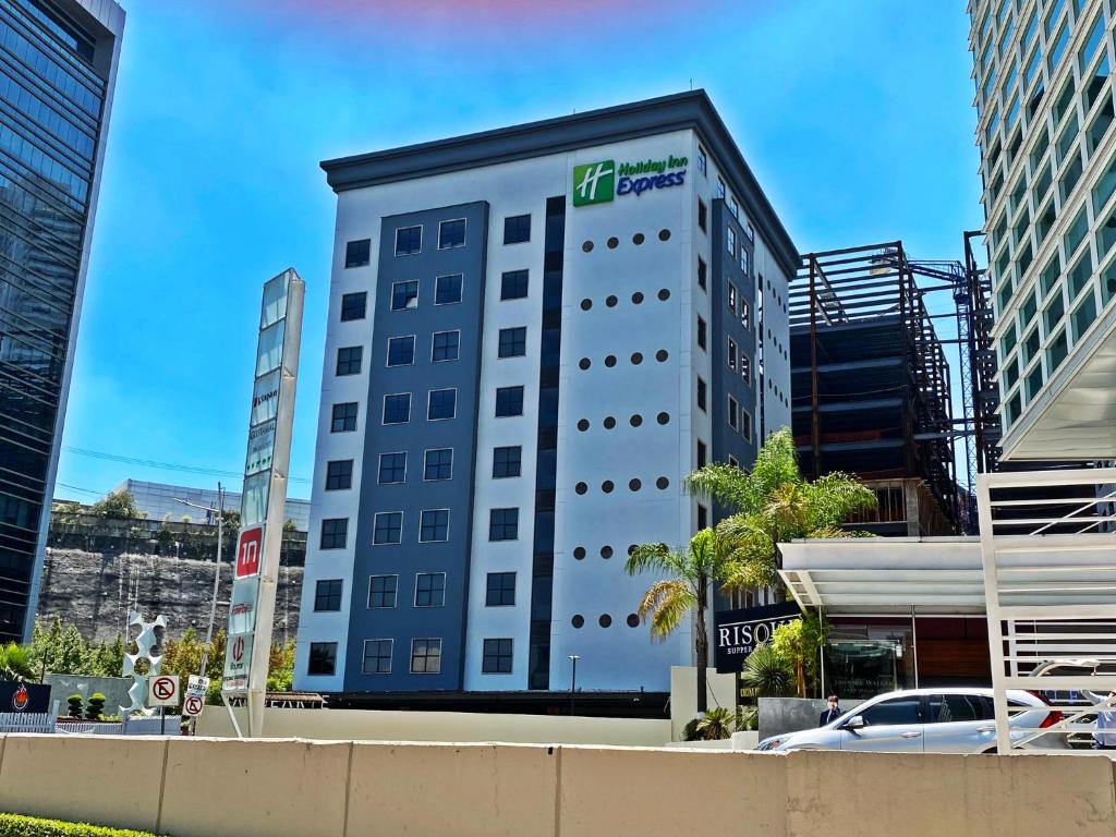Holiday Inn Express Mexico Santa Fe by IHG - 1