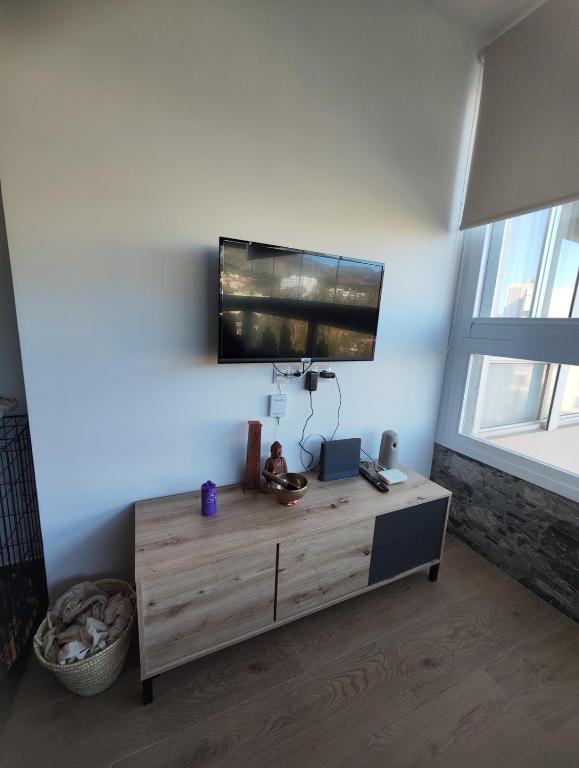 TORRE - Renovated Sea-View Studio with Pool, Garden and Lift - 450 m to La Colina Station - 2