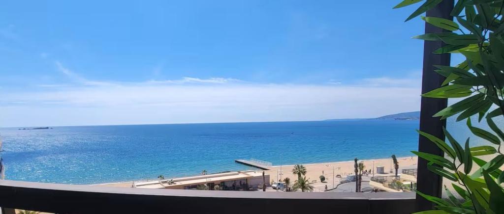 Apartment 3p with terrace on the seafront - 1