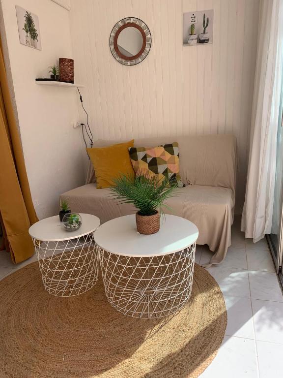 Bright studio with small terrace - 5