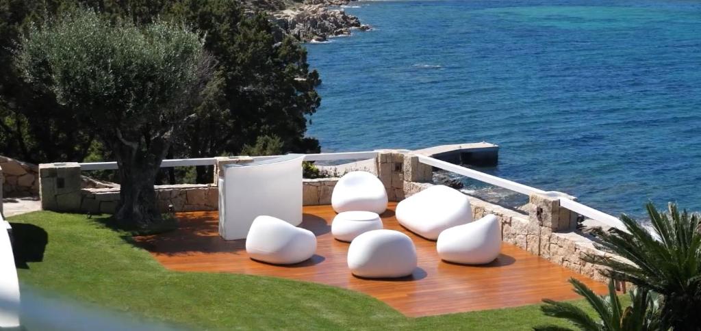 Luxury Villa in Porto Rotondo with Private Pool & Mediterranean Views - 1