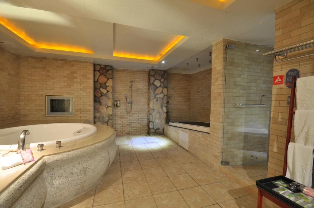 Gold Motel photo