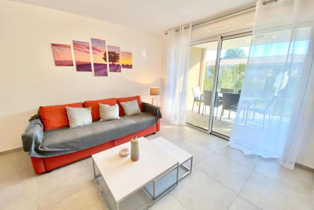 Beautiful apartment for 5 with swimming pool - 2