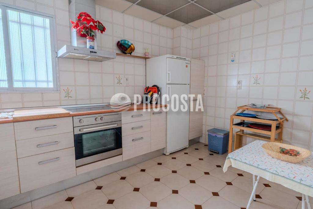 Apartamento frontal al mar con cochera - 5