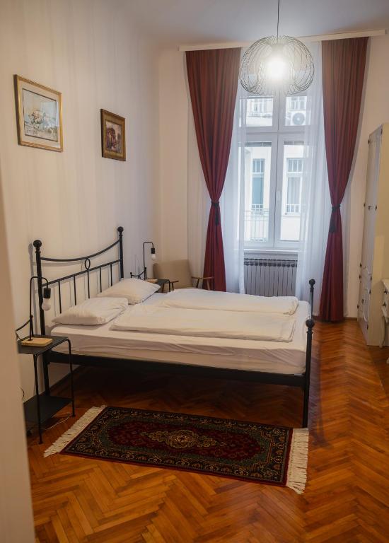 Maison 117 - Spacious 3-Bedroom Apartment in Ferhadija - 2