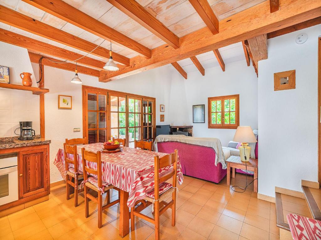 2-Bed Villa with Pool, Puerto Pollença - 4