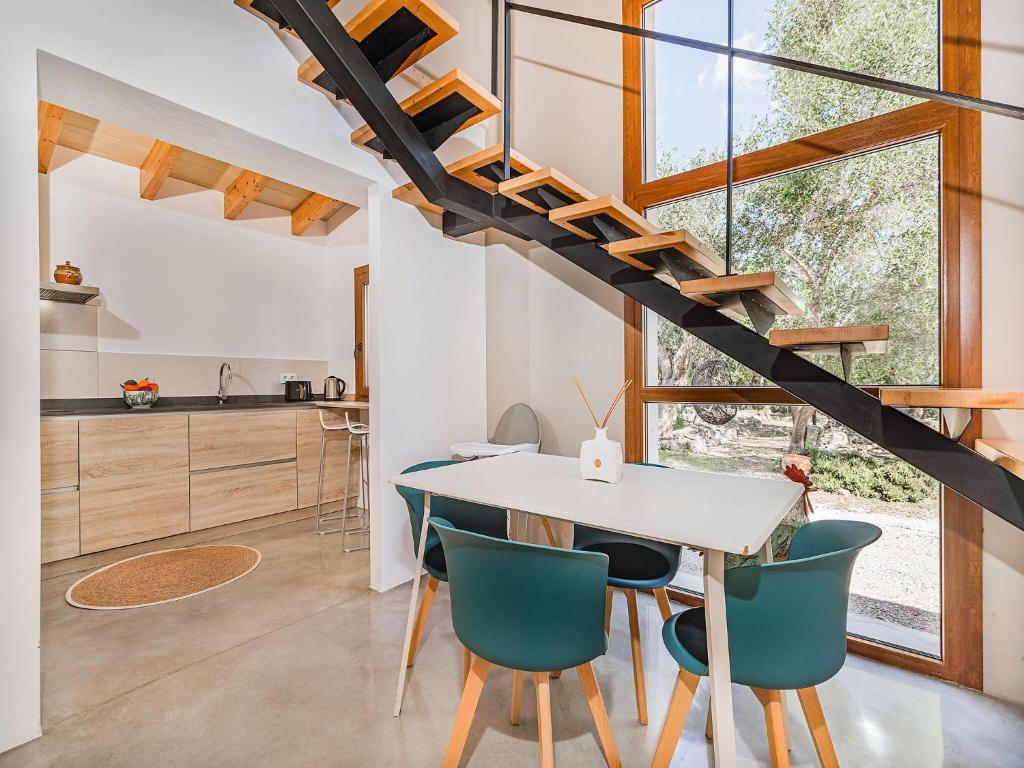 Cosy 2-Bed Villa with Pool, Pollença - 3