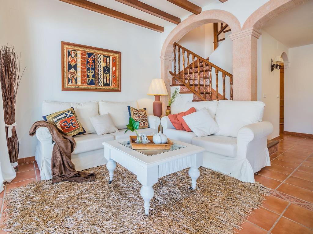 Beach Chalet with Pool for 6 - 3