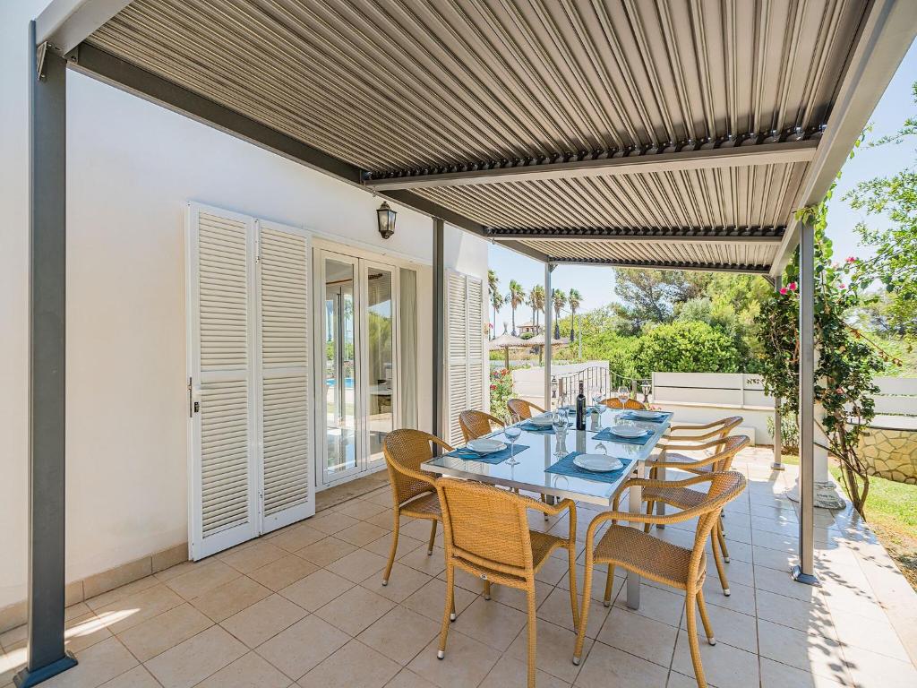 Villa with Pool Near Beach in Mallorca - 5