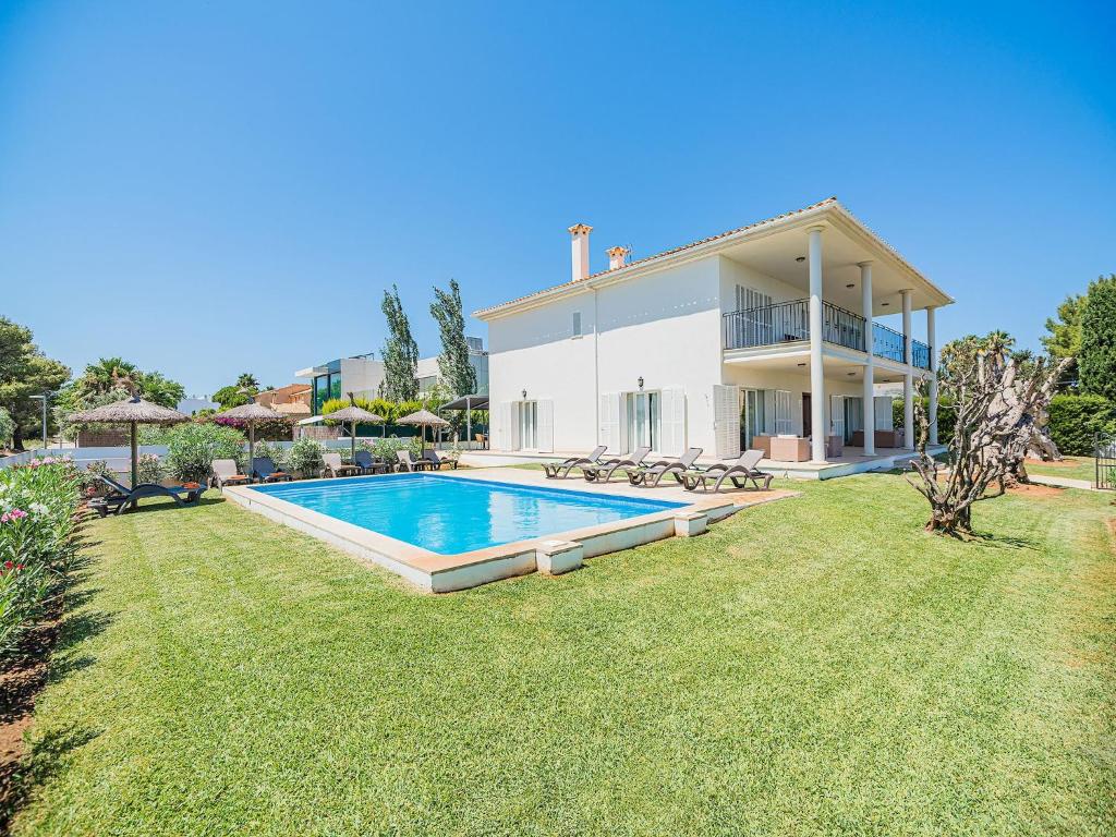 Villa with Pool Near Beach in Mallorca - 1
