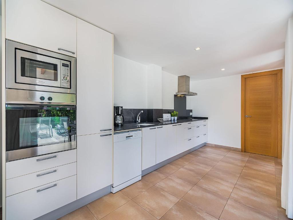 Central Townhouse with Pool, Pollença - 4