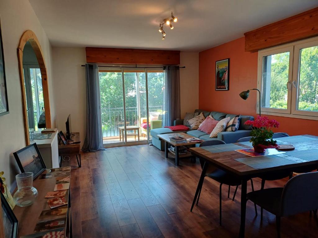Peaceful 2 bedroom apartment in St Raphael - 1