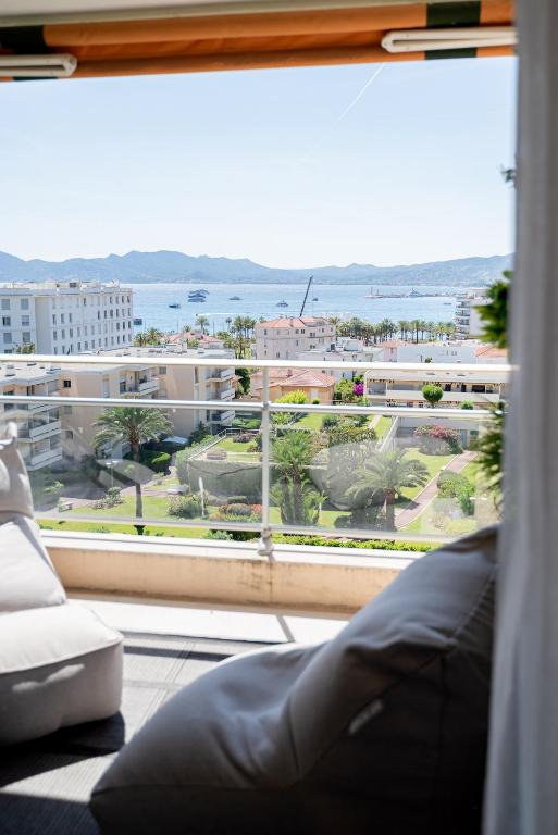 Renovated Luxury 1-Bedroom Apartment - 1