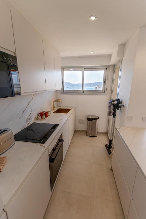 Renovated Luxury 1-Bedroom Apartment - 5