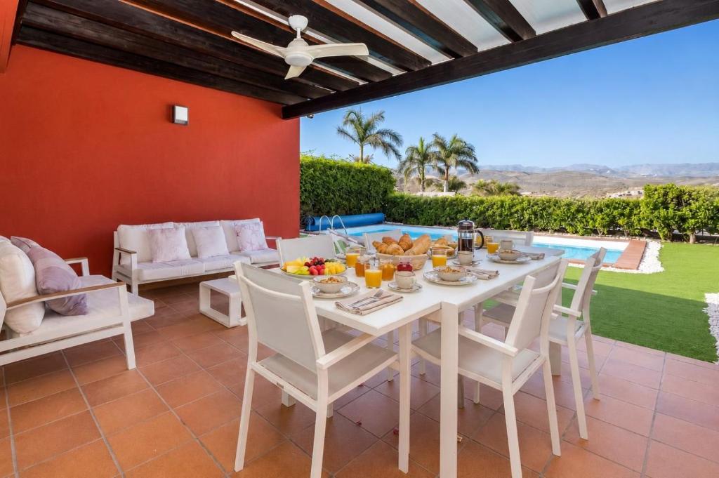 GuestReady - Villa Salobre Par4 Private Pool - 2