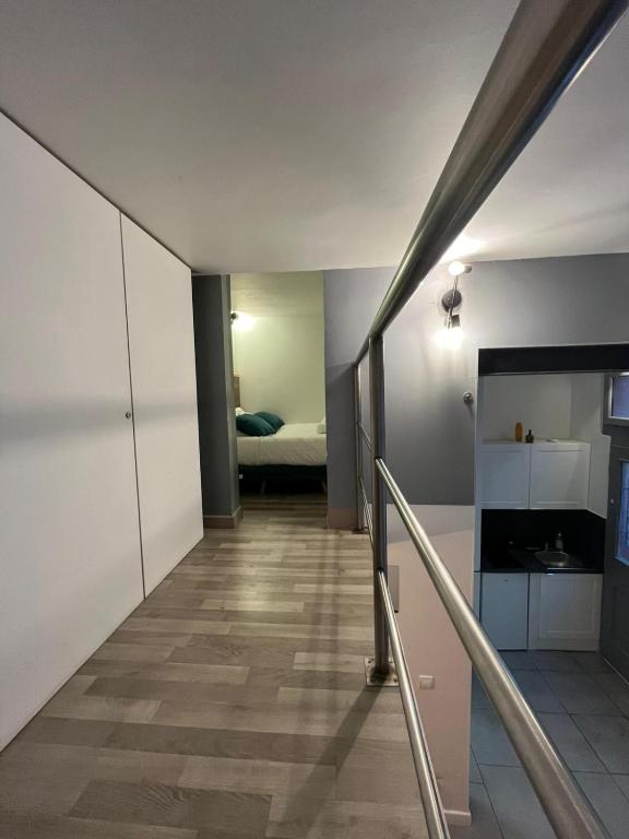 Spacious, bright and beautifully decorated flat in heart of Marais short walk to Picaso Museum - 3